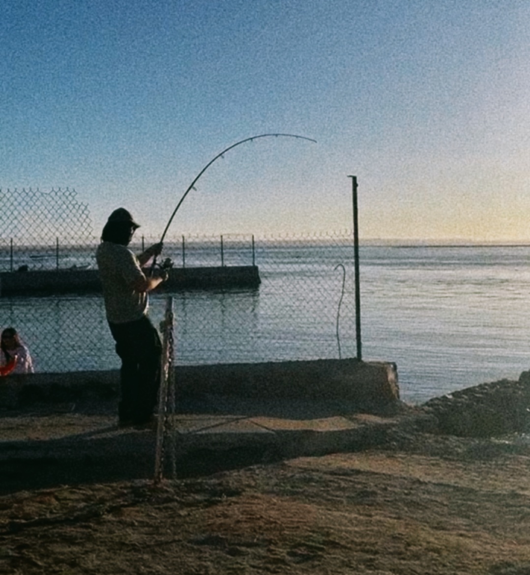 ¡Pescando un monstruo desde la orilla! — imagen 2
